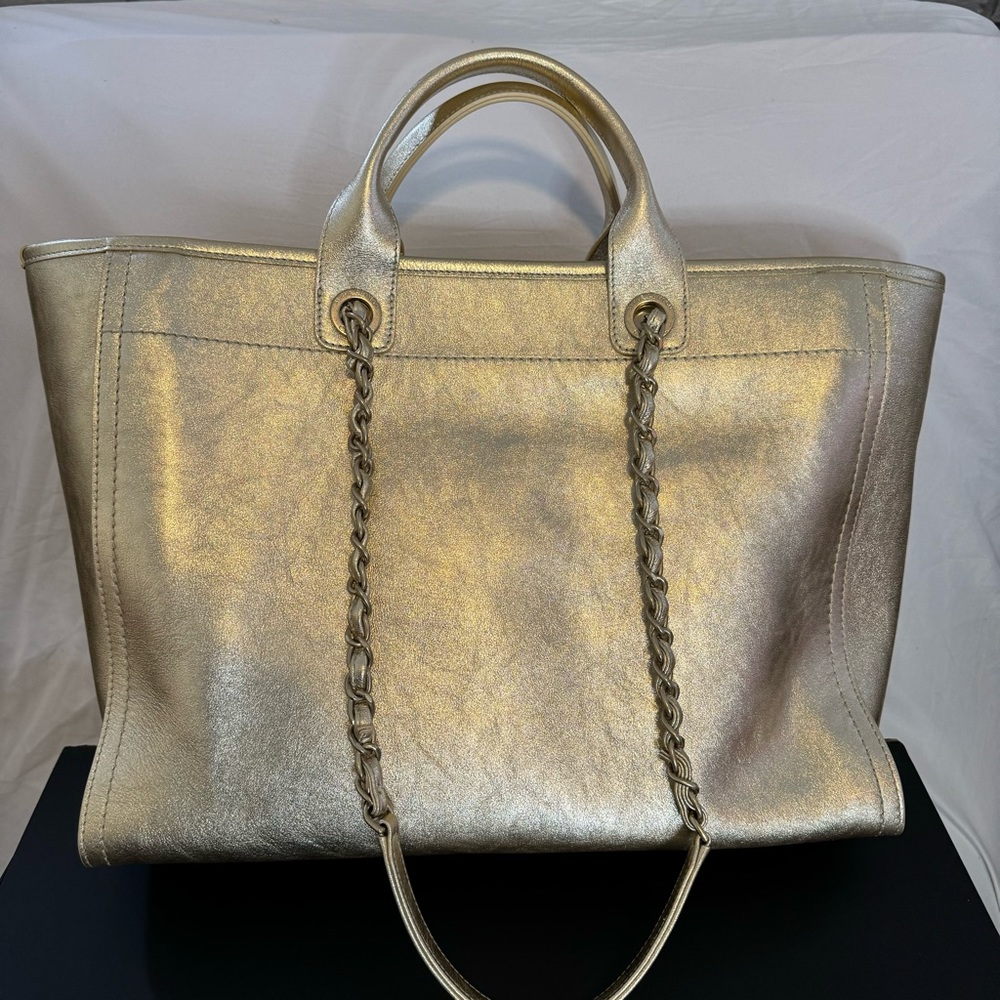 Limited Edition ! NWT Large Gold Calfskin Chanel Deauville Tote - Picture 3 of 15